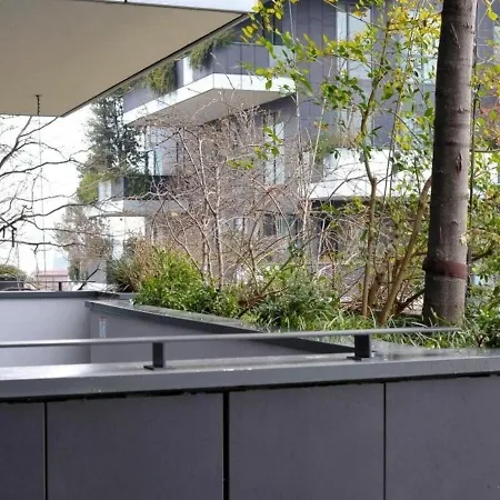 Castillia, Bosco Verticale Apartamento